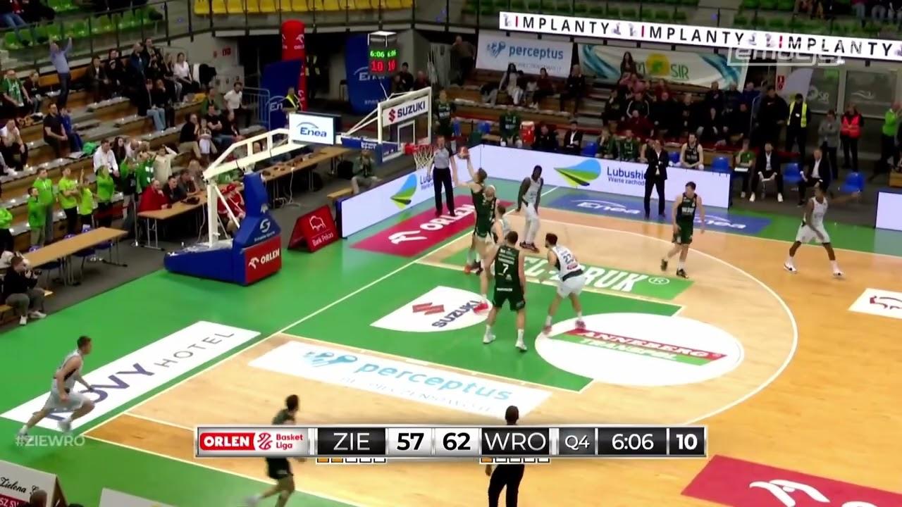 Co za blok! Darious Hall! #ORLENBasketLiga #PLKPL