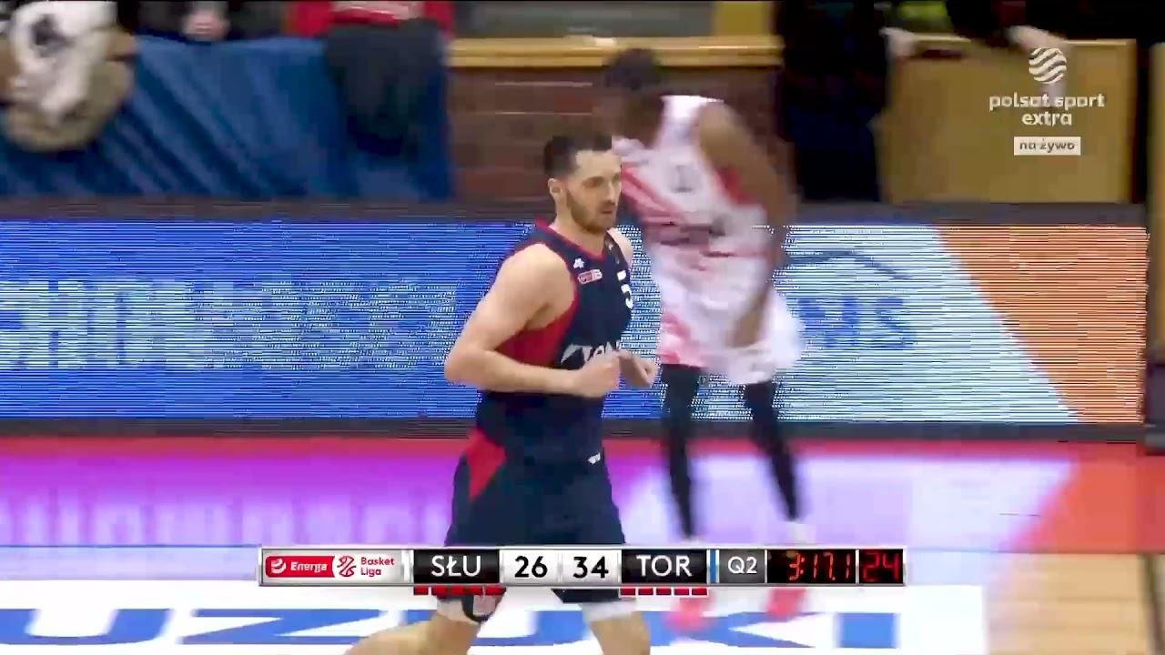 Świetny wjazd Aarona Cela! #EnergaBasketLiga #PLKPL