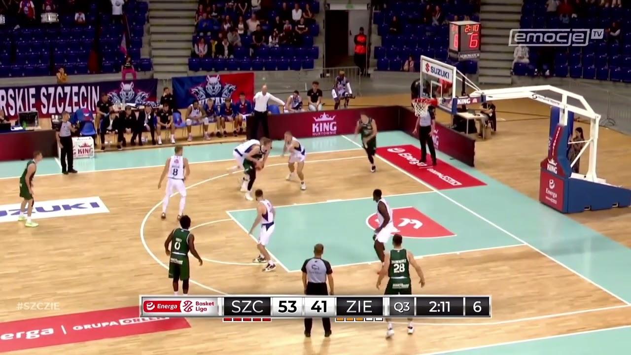Szymon Wójcik pakuje nad obrońcą! #EnergaBasketLiga #PLKPL