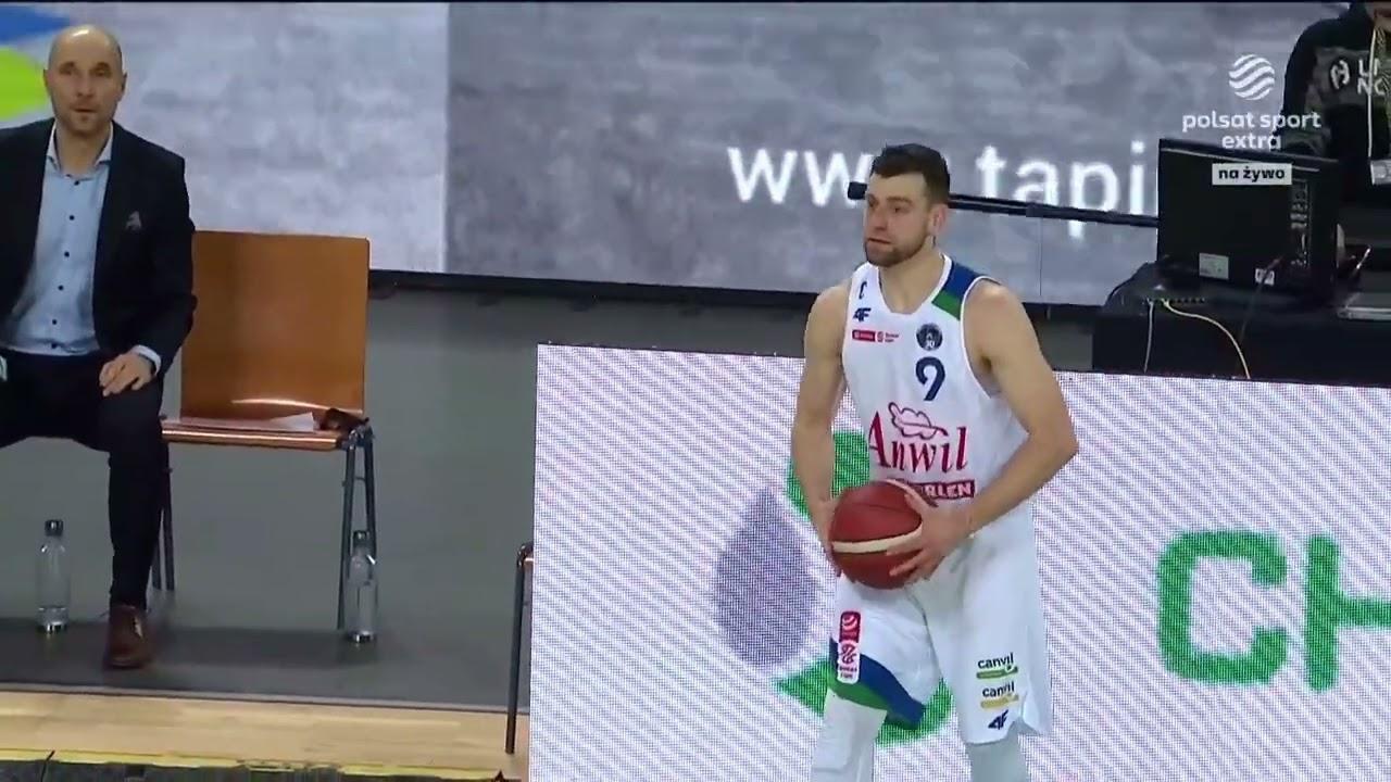 CO ZA AKCJA! Łączyński do Petraska nad kosz z autu! #EnergaBasketLiga #PLKPL